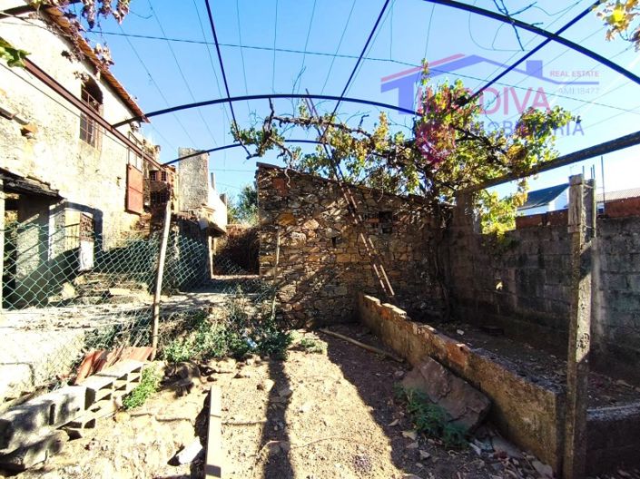 Image No.13-2 Bed House for sale