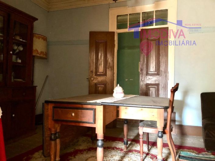 Image No.25-5 Bed House for sale