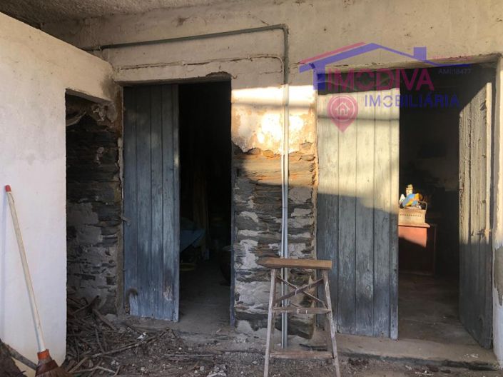 Image No.37-5 Bed House for sale