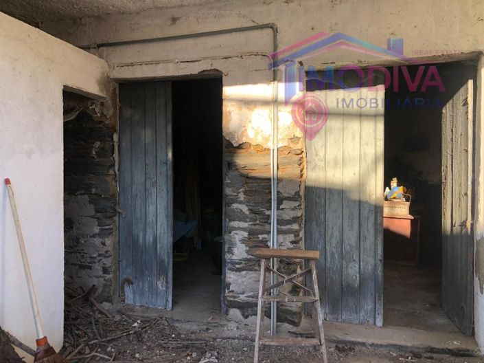 Image No.38-5 Bed House for sale