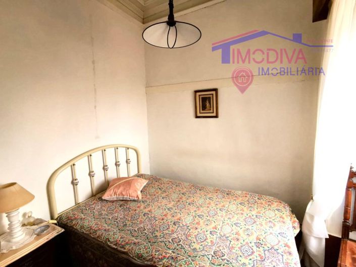 Image No.6-5 Bed House for sale