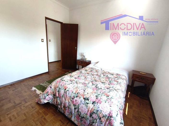 Image No.37-3 Bed House for sale