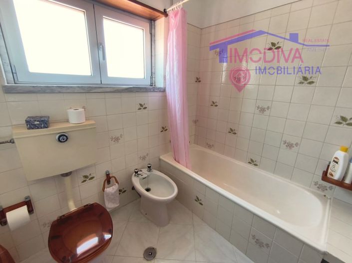 Image No.44-3 Bed House for sale