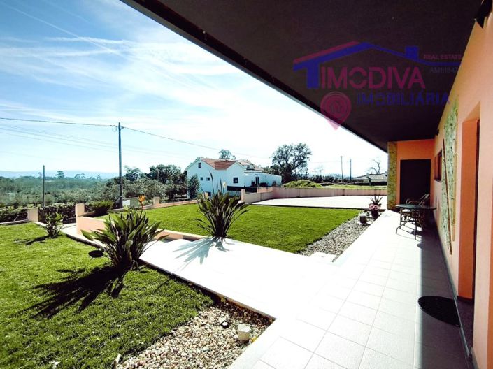 Image No.4-Maison de 3 chambres à vendre à Figueiró dos Vinhos