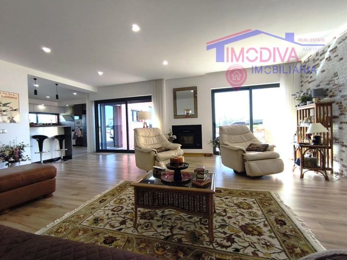 Image No.2-Maison de 3 chambres à vendre à Figueiró dos Vinhos