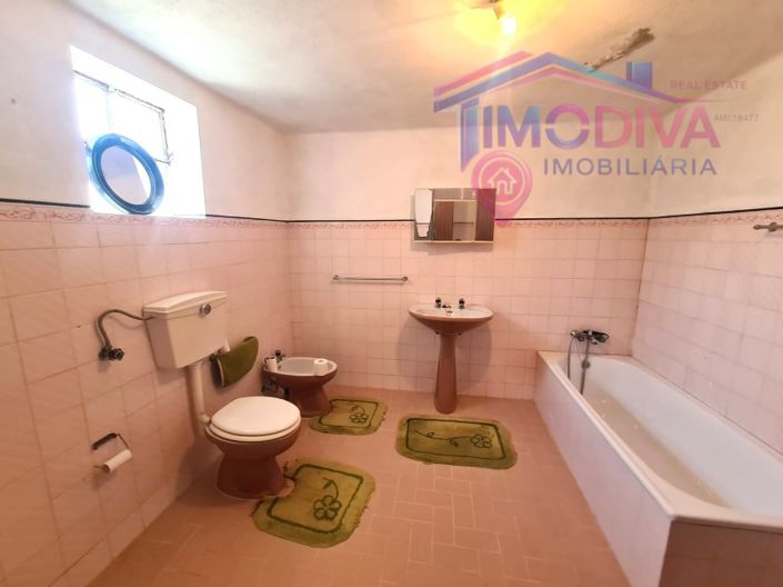 Image No.18-3 Bed House for sale