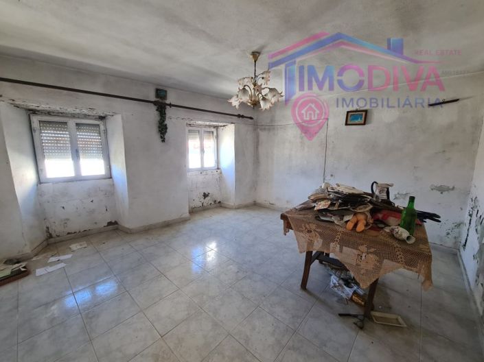 Image No.32-3 Bed House for sale