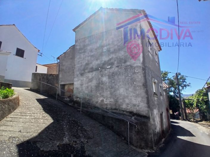 Image No.6-3 Bed House for sale