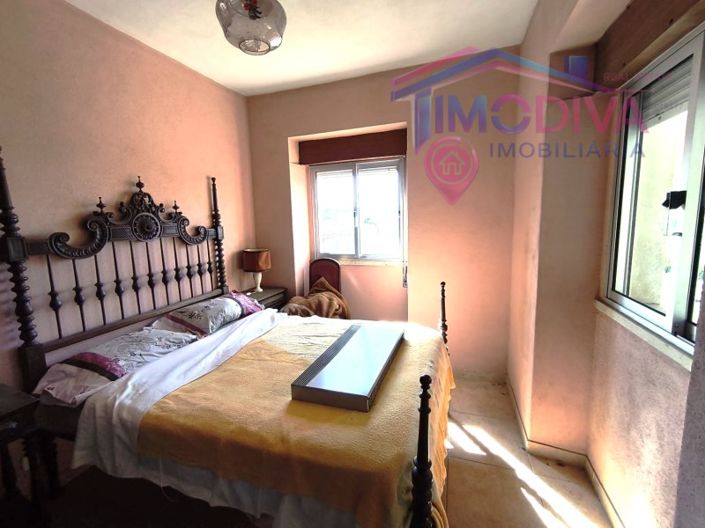Image No.12-2 Bed House for sale