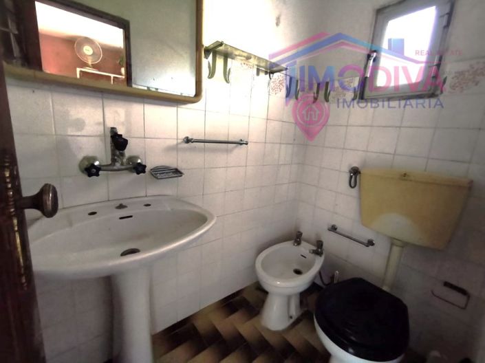 Image No.27-2 Bed House for sale
