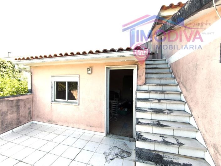 Image No.30-2 Bed House for sale