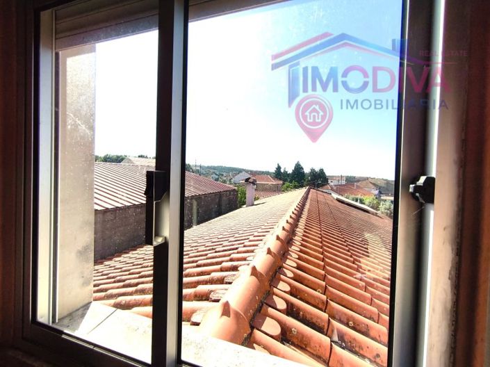 Image No.9-2 Bed House for sale