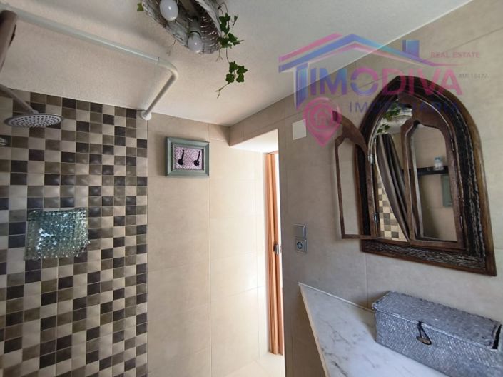 Image No.41-2 Bed House for sale