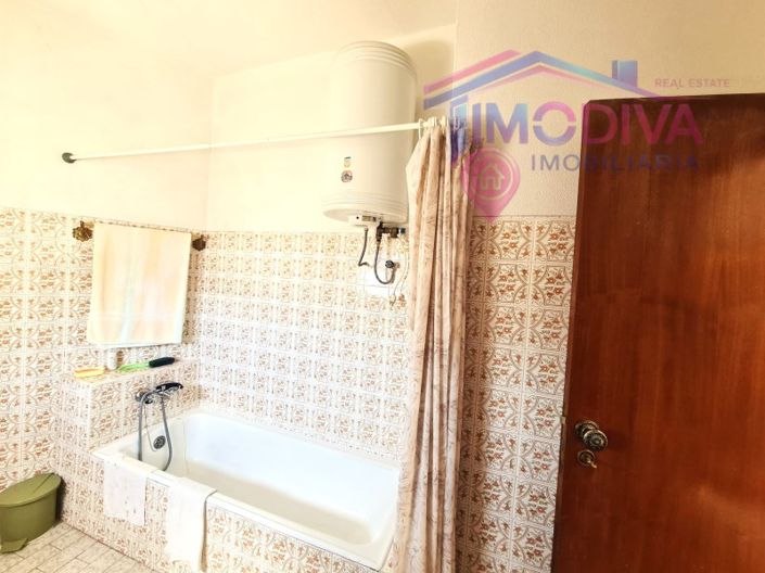 Image No.24-3 Bed House for sale