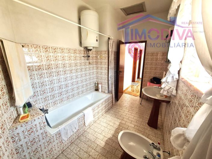 Image No.25-3 Bed House for sale