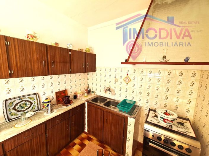 Image No.6-3 Bed House for sale