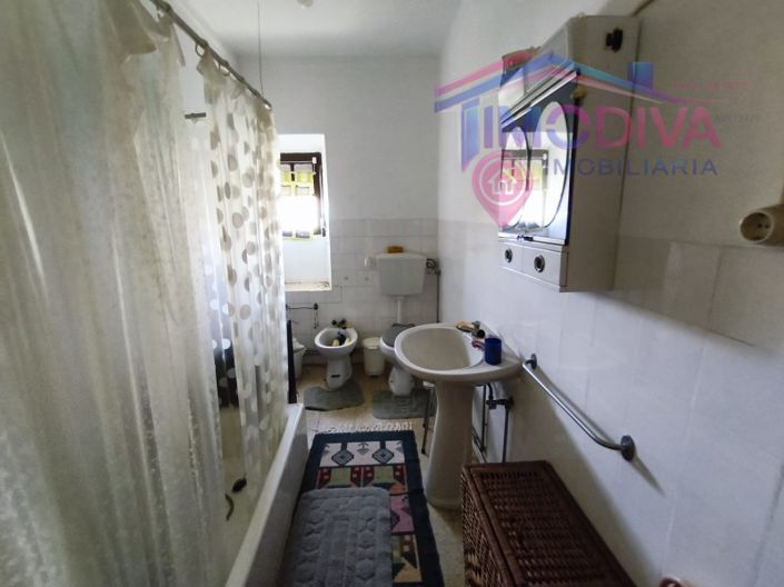 Image No.8-3 Bed House for sale