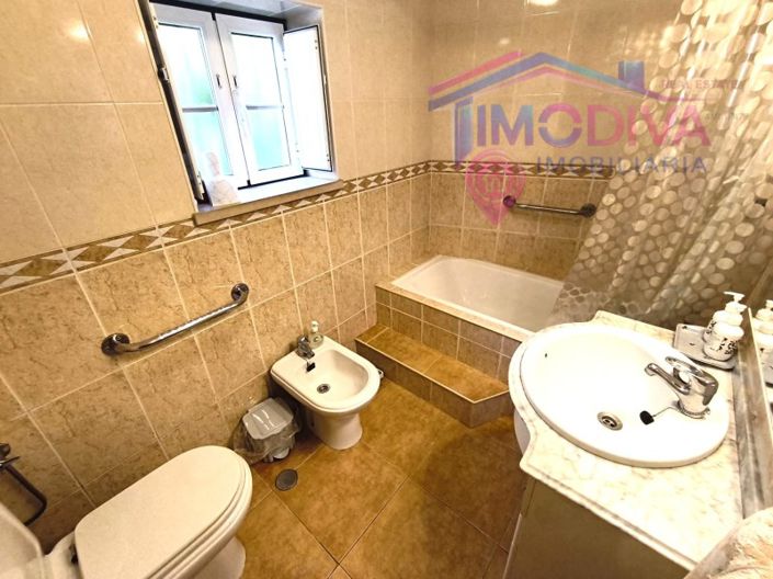 Image No.13-3 Bed House for sale