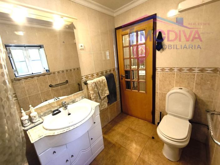 Image No.14-3 Bed House for sale