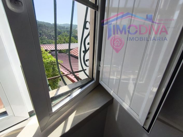 Image No.17-3 Bed House for sale
