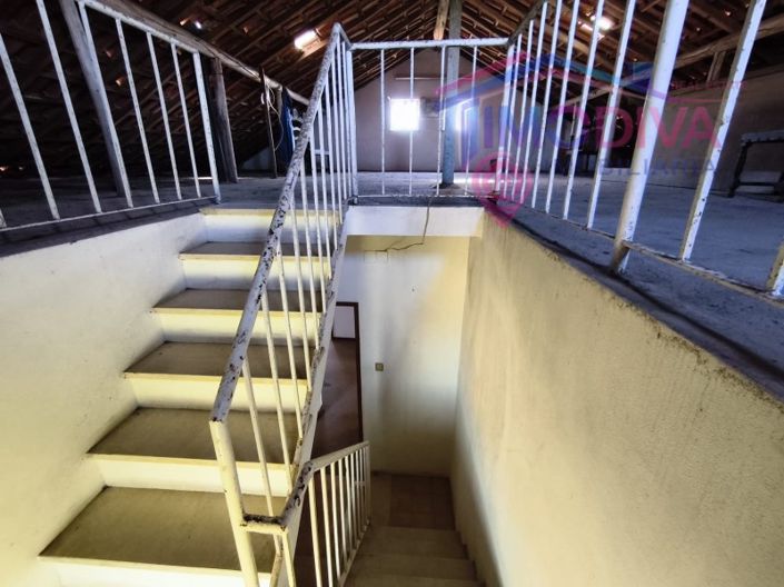 Image No.24-3 Bed House for sale