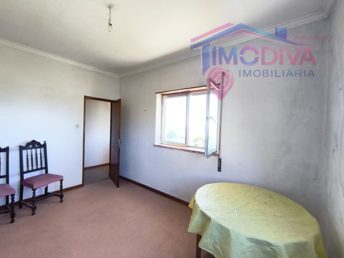 Image No.42-3 Bed House for sale