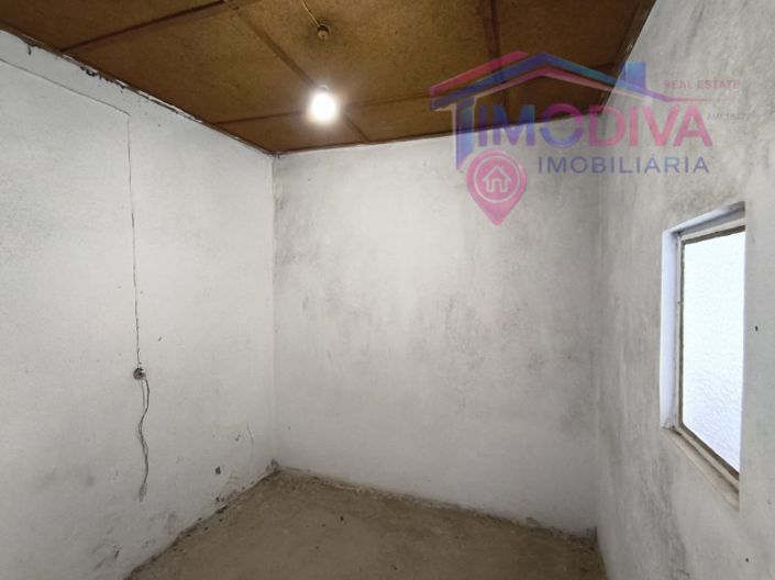 Image No.10-2 Bed House for sale