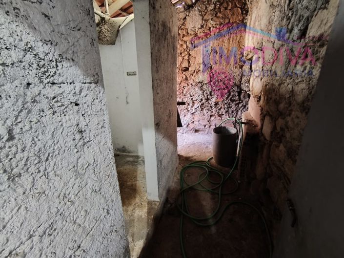 Image No.19-2 Bed House for sale