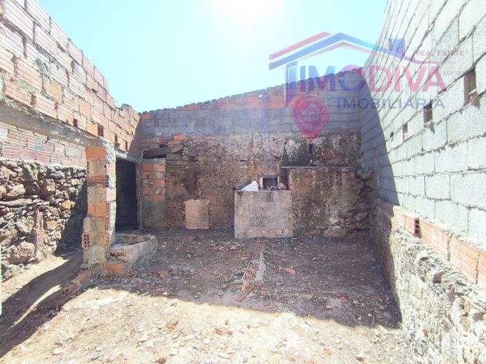 Image No.24-2 Bed House for sale