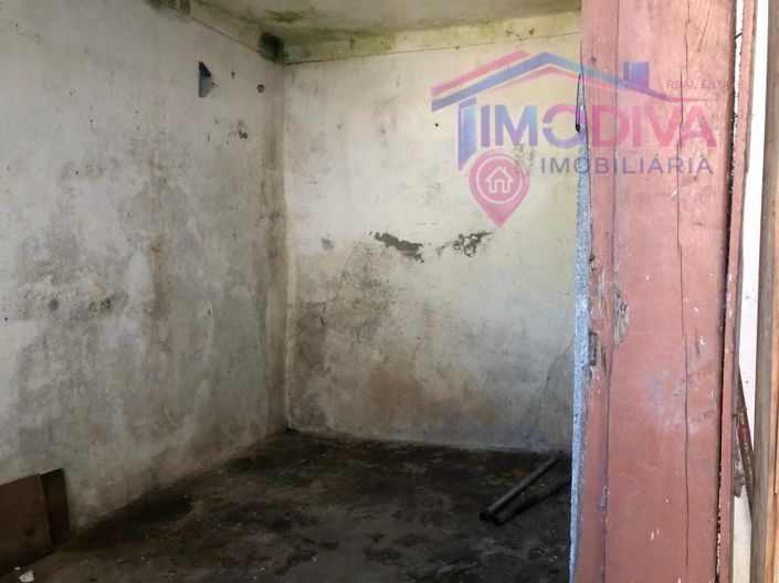 Image No.15-3 Bed House for sale