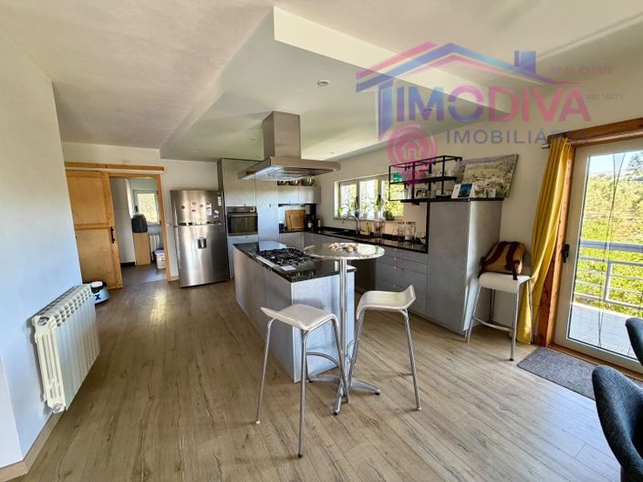 Image No.18-3 Bed House for sale