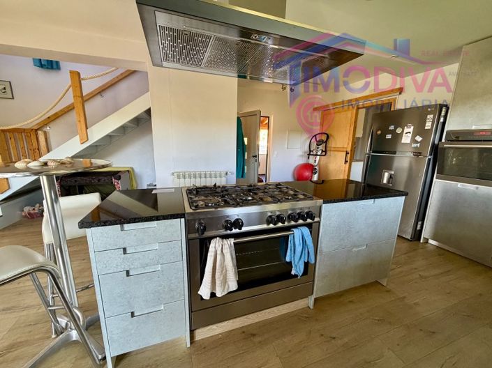 Image No.19-3 Bed House for sale
