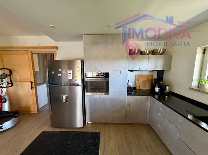 Image No.21-3 Bed House for sale