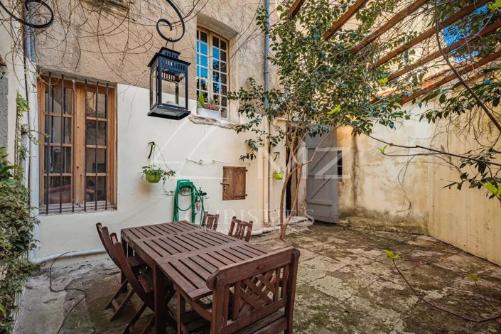 Image No.1-3 Bed House for sale