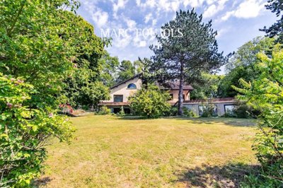 1 - Chantilly, House