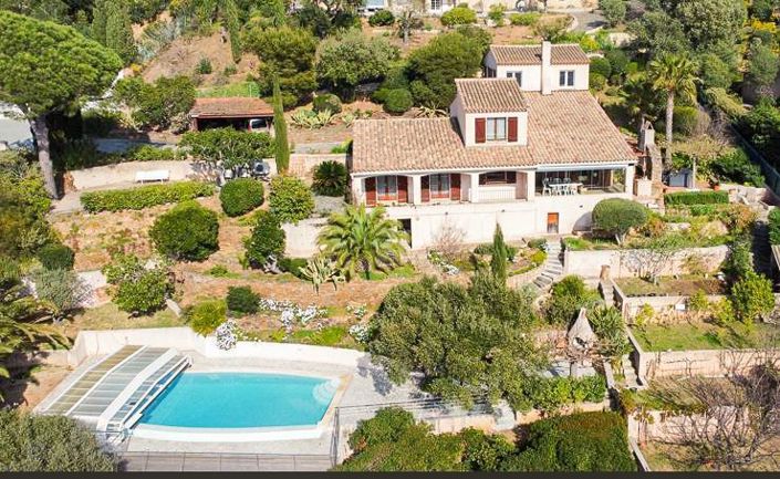 Image No.1-4 Bed House for sale