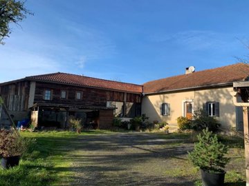 1 - Mirande, House