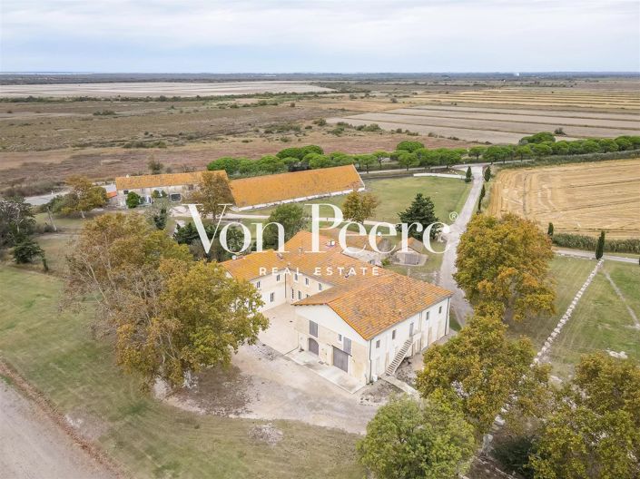 Image No.1-4 Bed House for sale