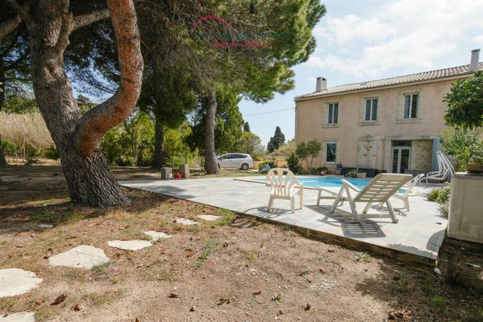 Image No.1-5 Bed House for sale