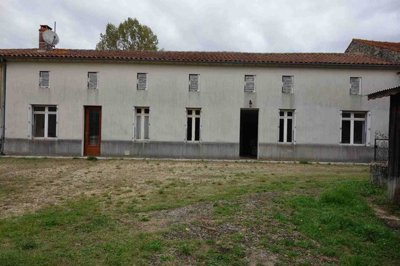 1 - Gironde, House