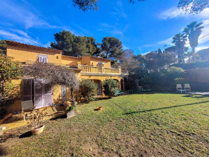 Image No.1-3 Bed House for sale