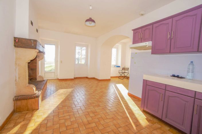 Image No.11-6 Bed House for sale