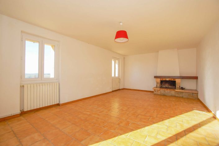 Image No.12-6 Bed House for sale