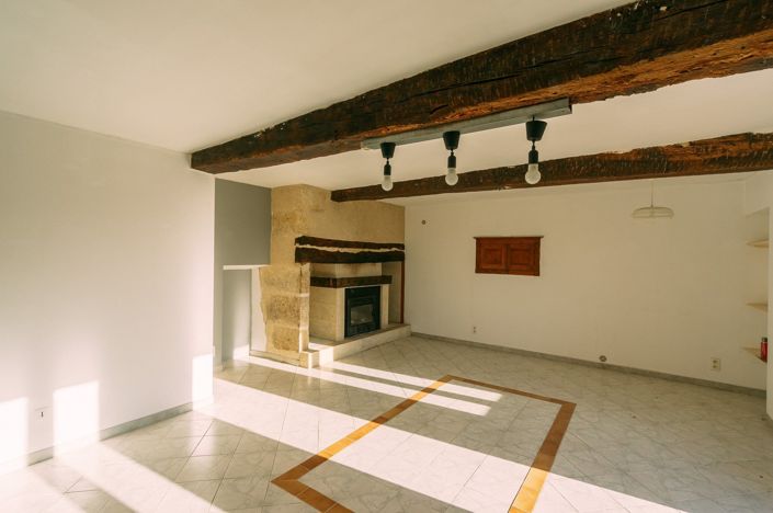 Image No.20-6 Bed House for sale