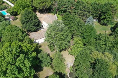 1 - L'Isle-sur-la-Sorgue, House