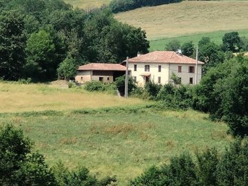 1 - Seissan, Maison