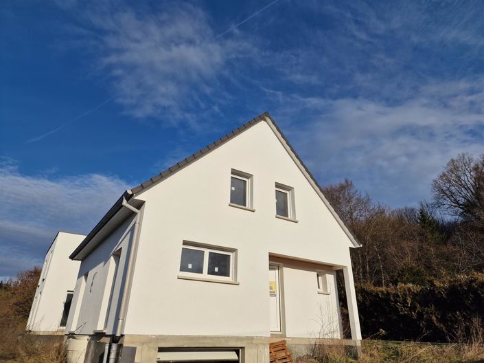 Image No.1-3 Bed House for sale