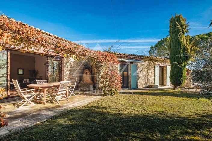 Image No.1-4 Bed House for sale