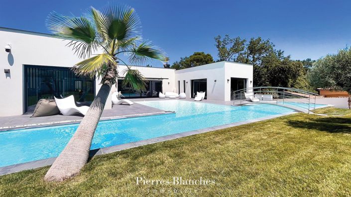 Image No.1-3 Bed House for sale