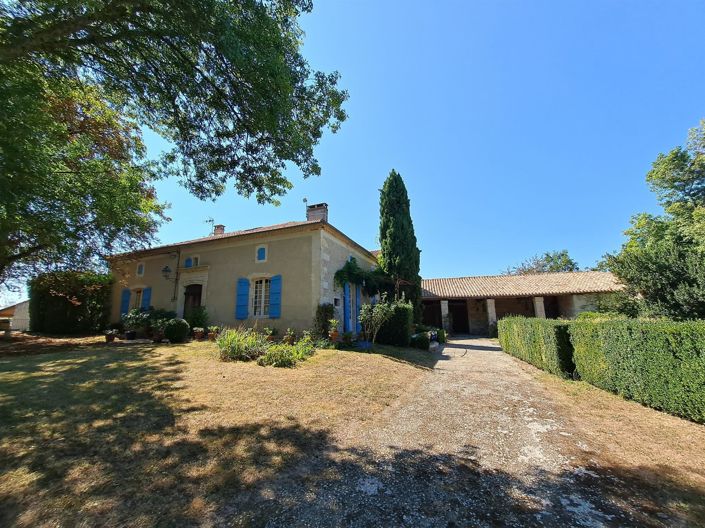 Image No.1-4 Bed House for sale